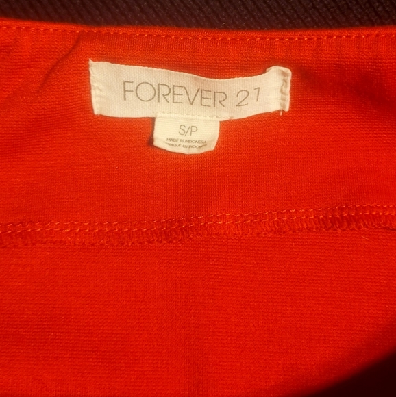 HOT HOT HOT! Small Forever 21 🍒 Red Mini Skirt ♥️ - Picture 3 of 3